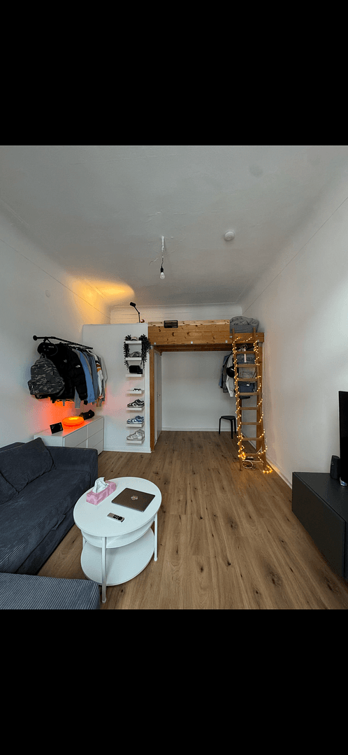 Pronájem bytu 1+1 23 m², Corneliusstraße 88, Düsseldorf, Severní Porýní-Vestfálsko Pronájem bytu 1+1 23 m², Corneliusstraße 88, Düsseldorf, Severní Porýní-Vestfálsko