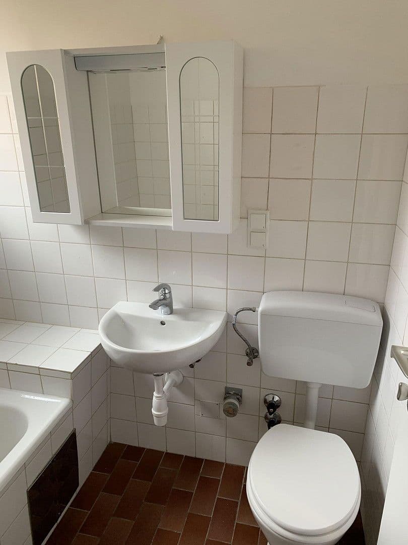 Pronájem bytu 1+1 30 m², Innerkoflerstrasse 2, Innsbruck, Tyrolsko Pronájem bytu 1+1 30 m², Innerkoflerstrasse 2, Innsbruck, Tyrolsko