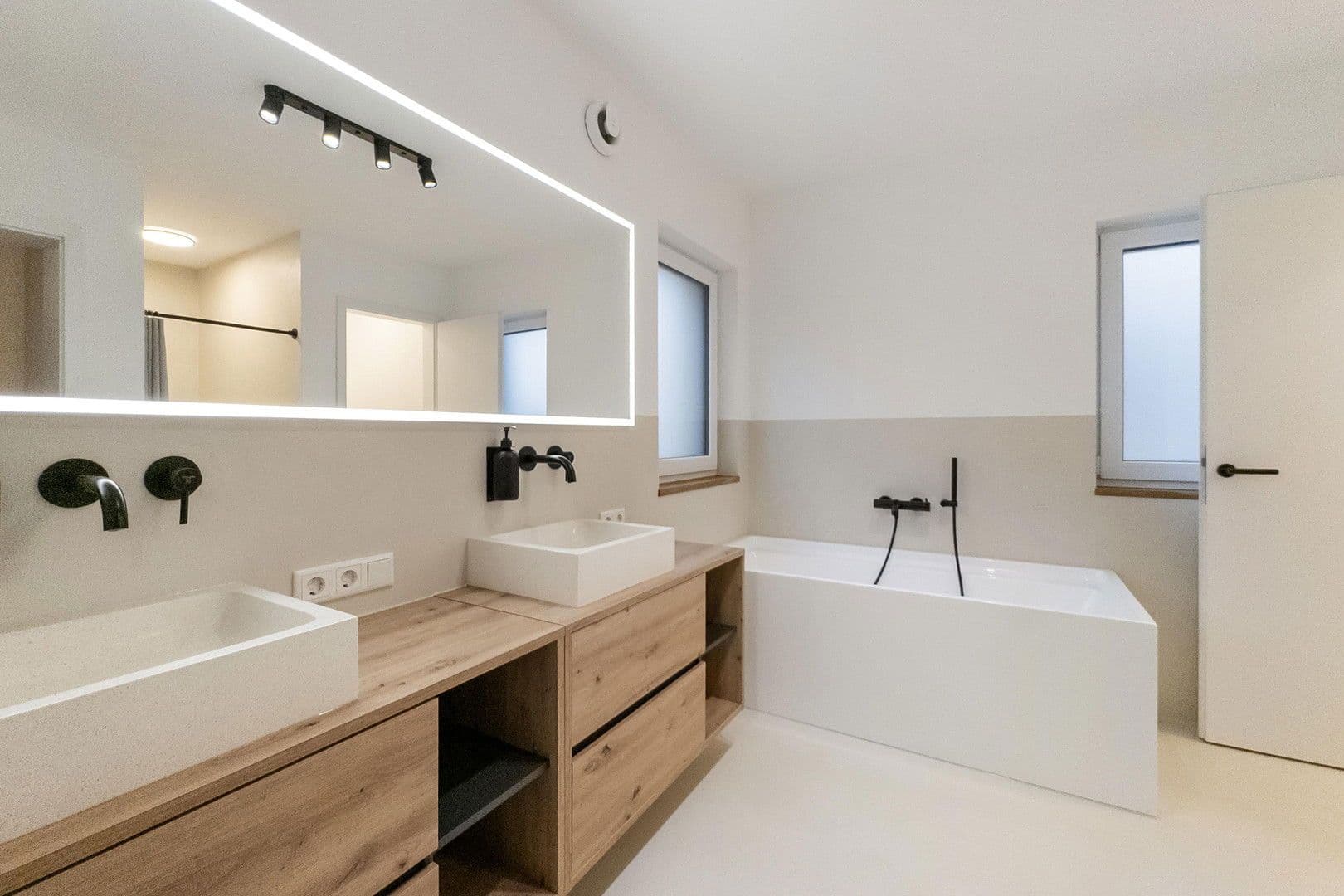 Prodej domu 215 m², pozemek 281 m², Würzburg, Bavorsko Prodej domu 215 m², pozemek 281 m², Würzburg, Bavorsko