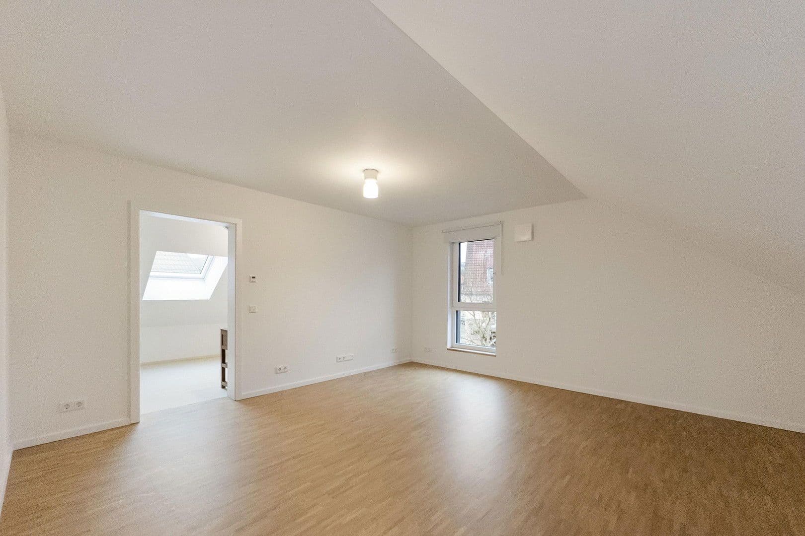 Prodej domu 215 m², pozemek 281 m², Würzburg, Bavorsko Prodej domu 215 m², pozemek 281 m², Würzburg, Bavorsko