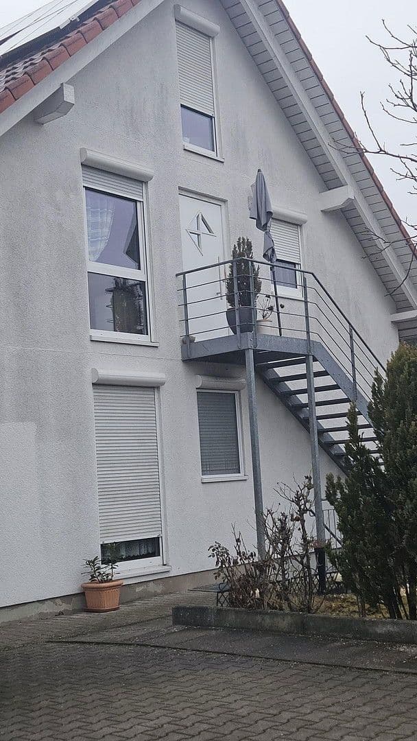 Pronájem bytu 4+kk 114 m², Bahnhofstraße 129, Vaihingen an der Enz, Bádensko-Württembersko Pronájem bytu 4+kk 114 m², Bahnhofstraße 129, Vaihingen an der Enz, Bádensko-Württembersko