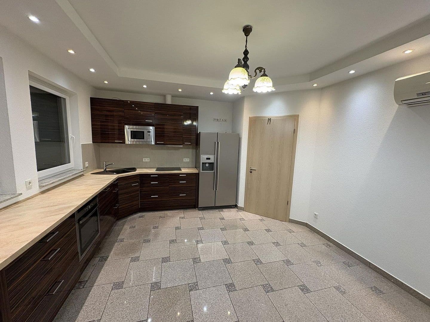 Prodej domu 116 m², pozemek 478 m², Rosengarten 27, Neuwied, Porýní-Falc Prodej domu 116 m², pozemek 478 m², Rosengarten 27, Neuwied, Porýní-Falc