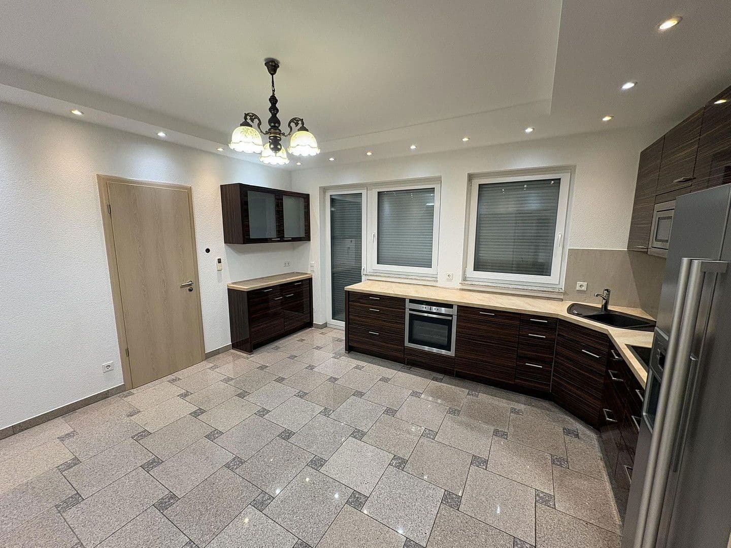 Prodej domu 116 m², pozemek 478 m², Rosengarten 27, Neuwied, Porýní-Falc Prodej domu 116 m², pozemek 478 m², Rosengarten 27, Neuwied, Porýní-Falc