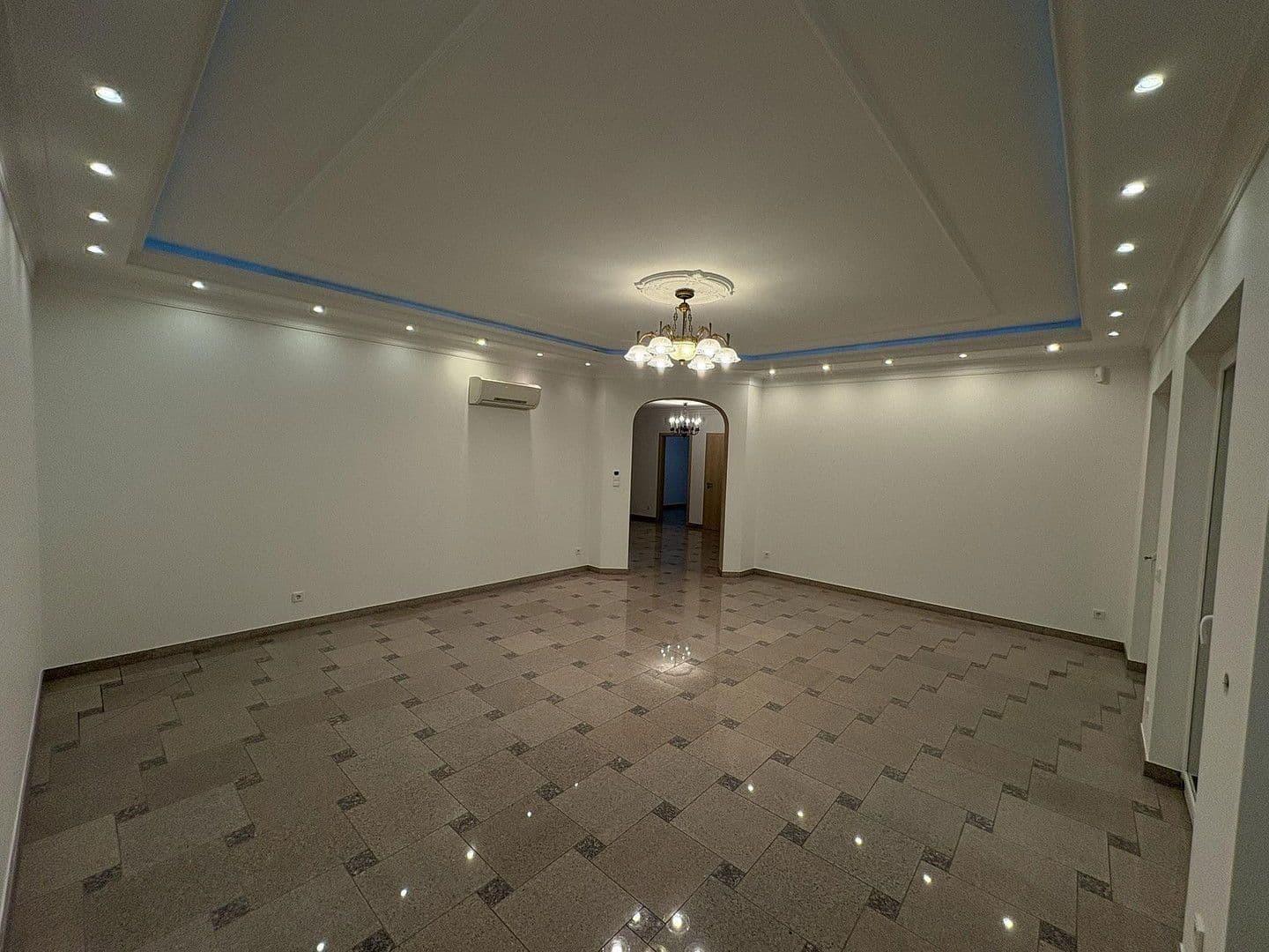 Prodej domu 116 m², pozemek 478 m², Rosengarten 27, Neuwied, Porýní-Falc Prodej domu 116 m², pozemek 478 m², Rosengarten 27, Neuwied, Porýní-Falc