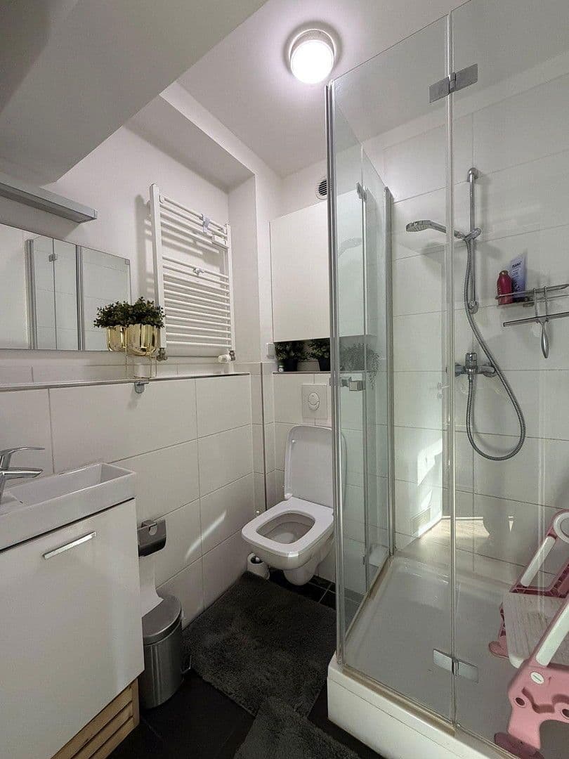 Pronájem bytu 3+1 75 m², Berlin, Berlín Pronájem bytu 3+1 75 m², Berlin, Berlín