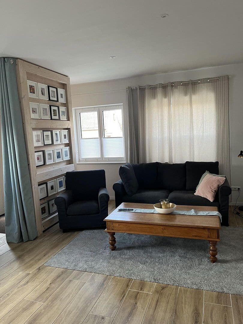 Pronájem bytu 2+1 52 m², Altwahnsdorf 43, Radebeul, Sasko Pronájem bytu 2+1 52 m², Altwahnsdorf 43, Radebeul, Sasko