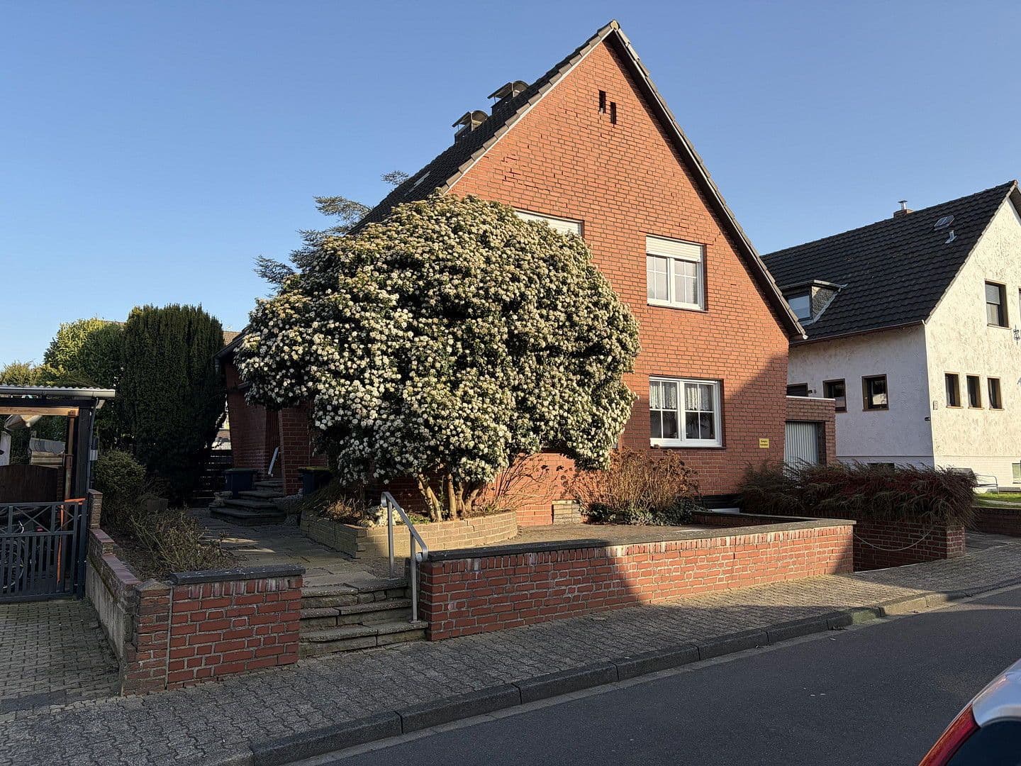 Prodej domu 119 m², pozemek 645 m², Übach-Palenberg, Severní Porýní-Vestfálsko Prodej domu 119 m², pozemek 645 m², Übach-Palenberg, Severní Porýní-Vestfálsko