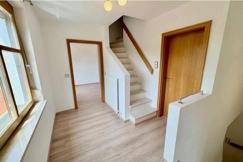 Prodej domu 152 m², pozemek 250 m², Freybergstr. 13, Zorneding, Bavorsko Prodej domu 152 m², pozemek 250 m², Freybergstr. 13, Zorneding, Bavorsko