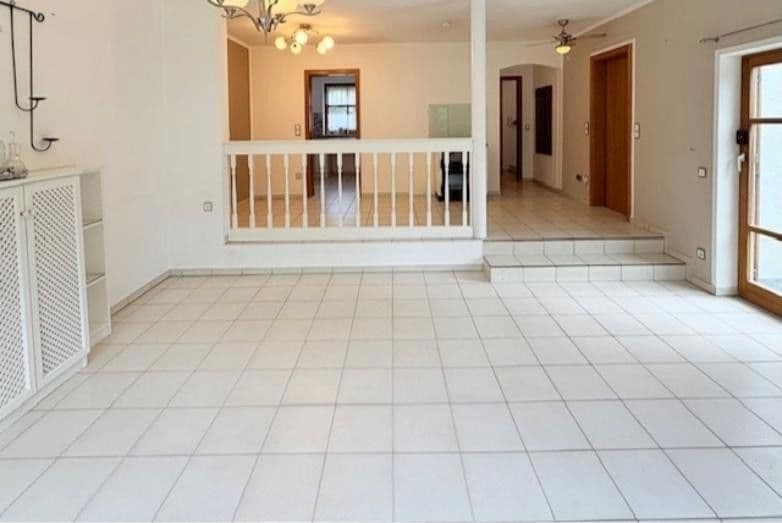 Prodej domu 152 m², pozemek 250 m², Freybergstr. 13, Zorneding, Bavorsko Prodej domu 152 m², pozemek 250 m², Freybergstr. 13, Zorneding, Bavorsko