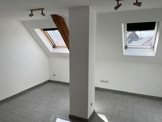 Pronájem bytu 3+1 101 m², Hofgasse 15, Florstadt, Hessen Pronájem bytu 3+1 101 m², Hofgasse 15, Florstadt, Hessen