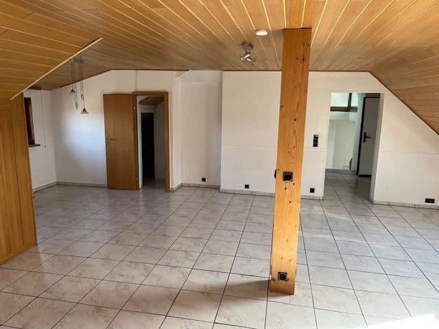 Pronájem bytu 3+1 101 m², Hofgasse 15, Florstadt, Hessen Pronájem bytu 3+1 101 m², Hofgasse 15, Florstadt, Hessen