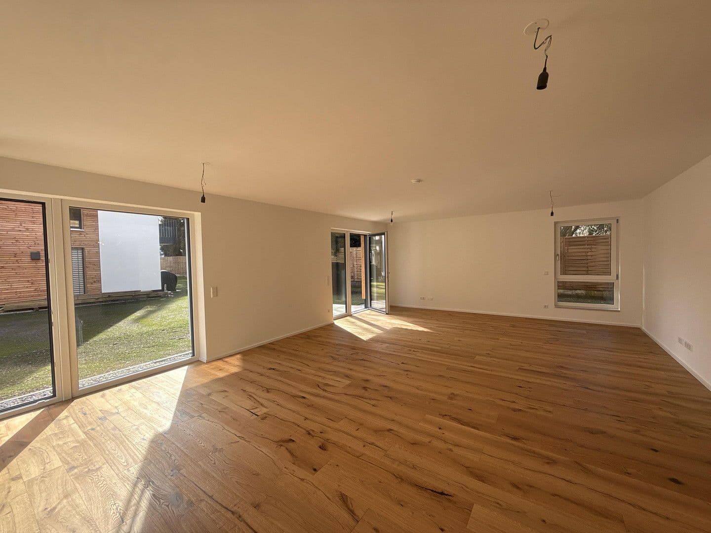 Pronájem bytu 4+1 117 m², Grünlandstr. 3, Karlsfeld, Bavorsko Pronájem bytu 4+1 117 m², Grünlandstr. 3, Karlsfeld, Bavorsko