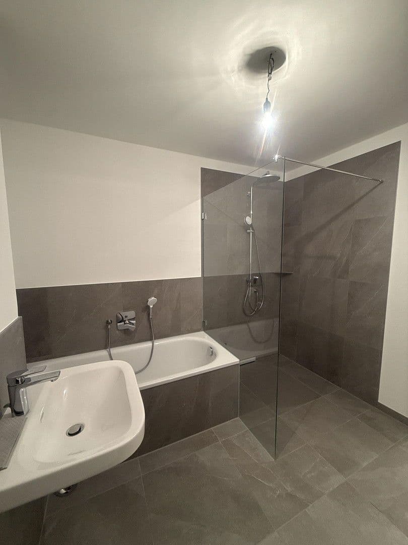 Pronájem bytu 4+1 117 m², Grünlandstr. 3, Karlsfeld, Bavorsko Pronájem bytu 4+1 117 m², Grünlandstr. 3, Karlsfeld, Bavorsko