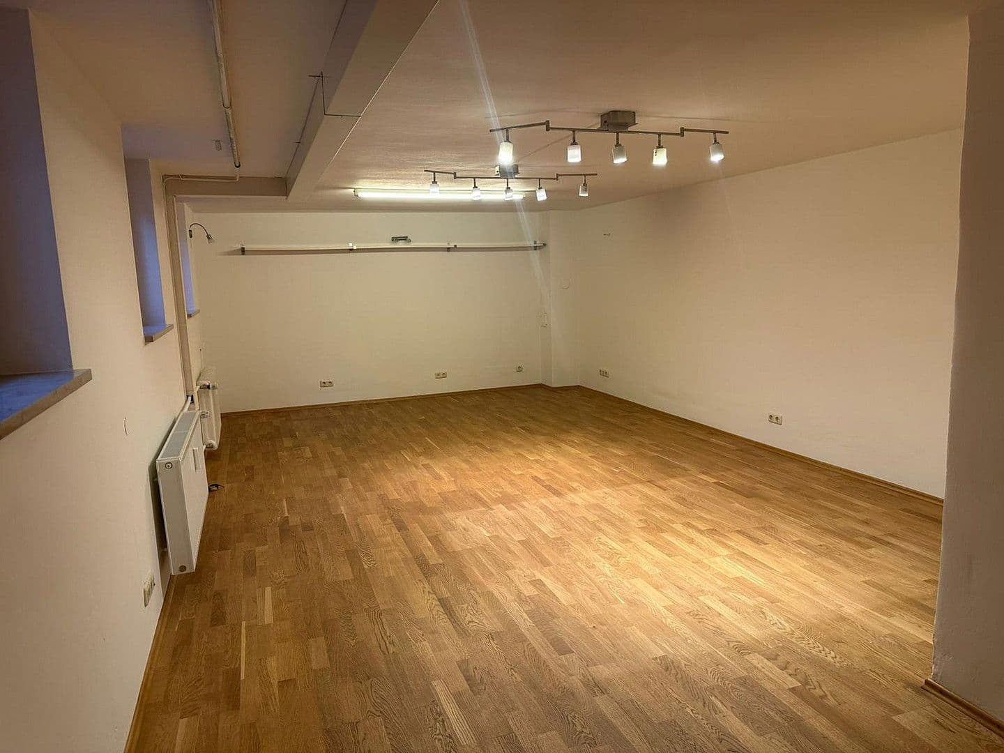 Pronájem bytu 4+1 117 m², Desingweg 0, München, Bavorsko Pronájem bytu 4+1 117 m², Desingweg 0, München, Bavorsko