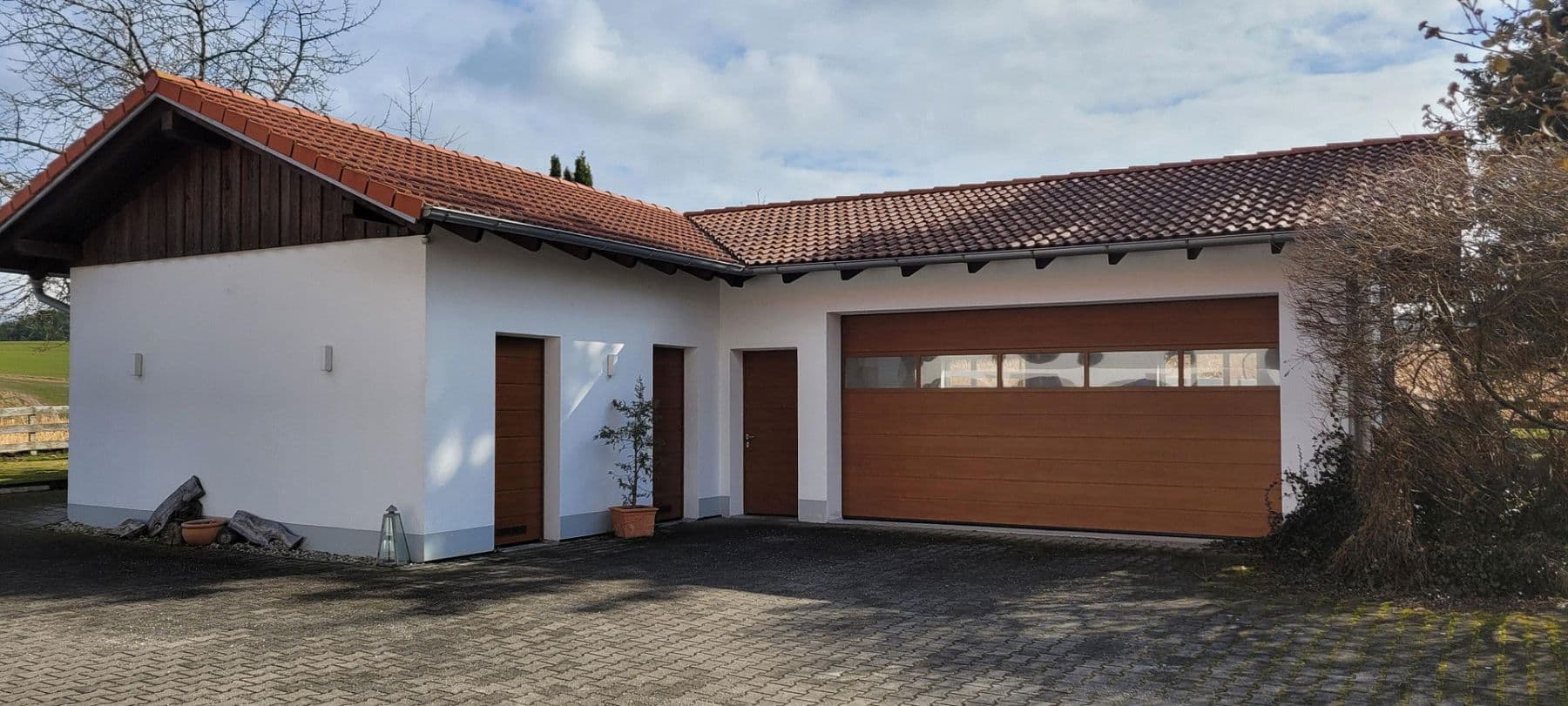 Prodej domu 140 m², pozemek 2.097 m², Unterdietfurt, Bavorsko Prodej domu 140 m², pozemek 2.097 m², Unterdietfurt, Bavorsko