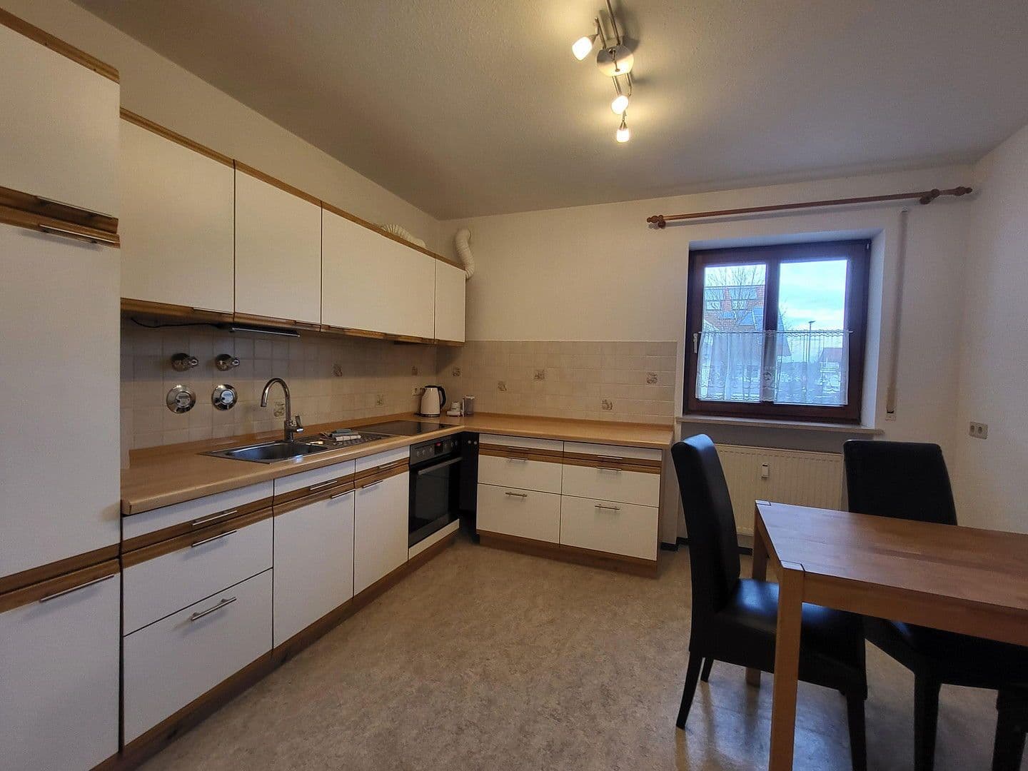 Pronájem bytu 3+1 85 m², Türkheim, Bavorsko Pronájem bytu 3+1 85 m², Türkheim, Bavorsko