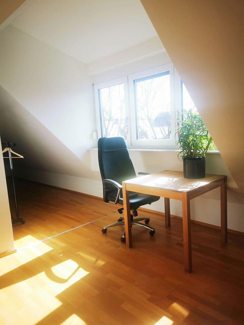 Prodej domu 210 m², pozemek 249 m², Oberschleißheim bei München, Bavorsko Prodej domu 210 m², pozemek 249 m², Oberschleißheim bei München, Bavorsko