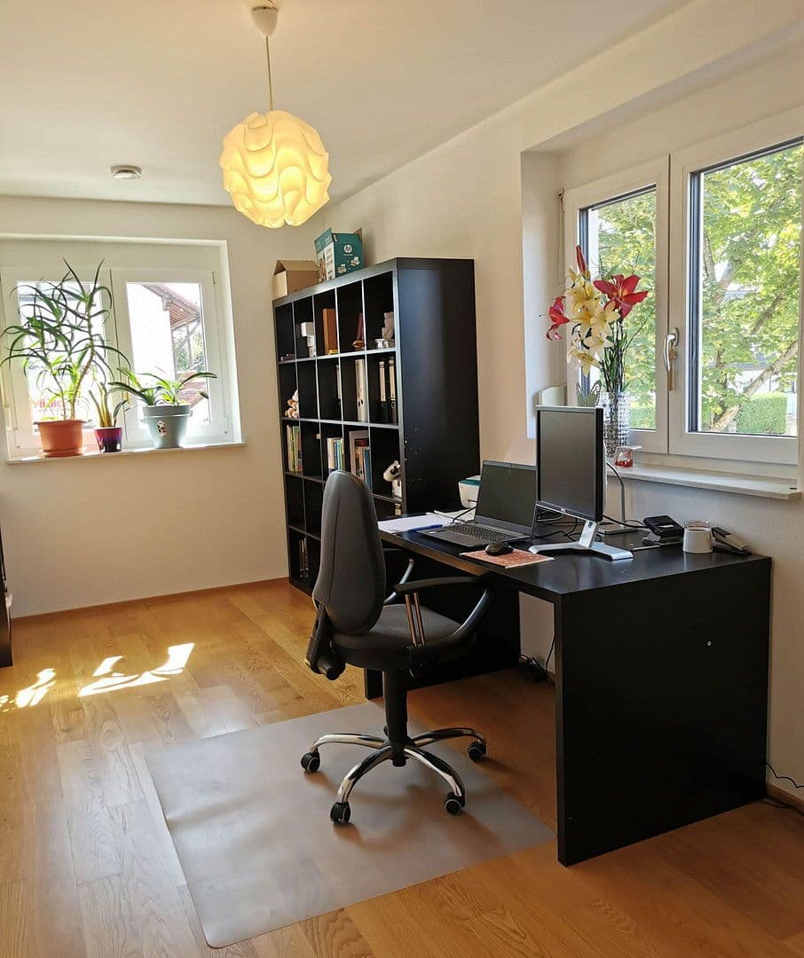 Prodej domu 210 m², pozemek 249 m², Oberschleißheim bei München, Bavorsko Prodej domu 210 m², pozemek 249 m², Oberschleißheim bei München, Bavorsko