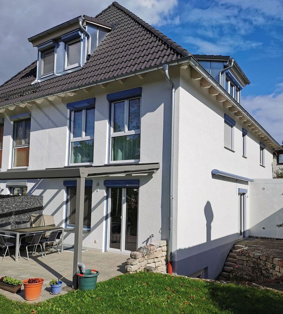 Prodej domu 210 m², pozemek 249 m², Oberschleißheim bei München, Bavorsko Prodej domu 210 m², pozemek 249 m², Oberschleißheim bei München, Bavorsko