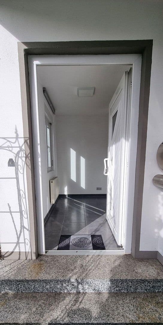 Prodej domu 75 m², pozemek 68 m², Basler Straße 100, Lörrach, Bádensko-Württembersko Prodej domu 75 m², pozemek 68 m², Basler Straße 100, Lörrach, Bádensko-Württembersko