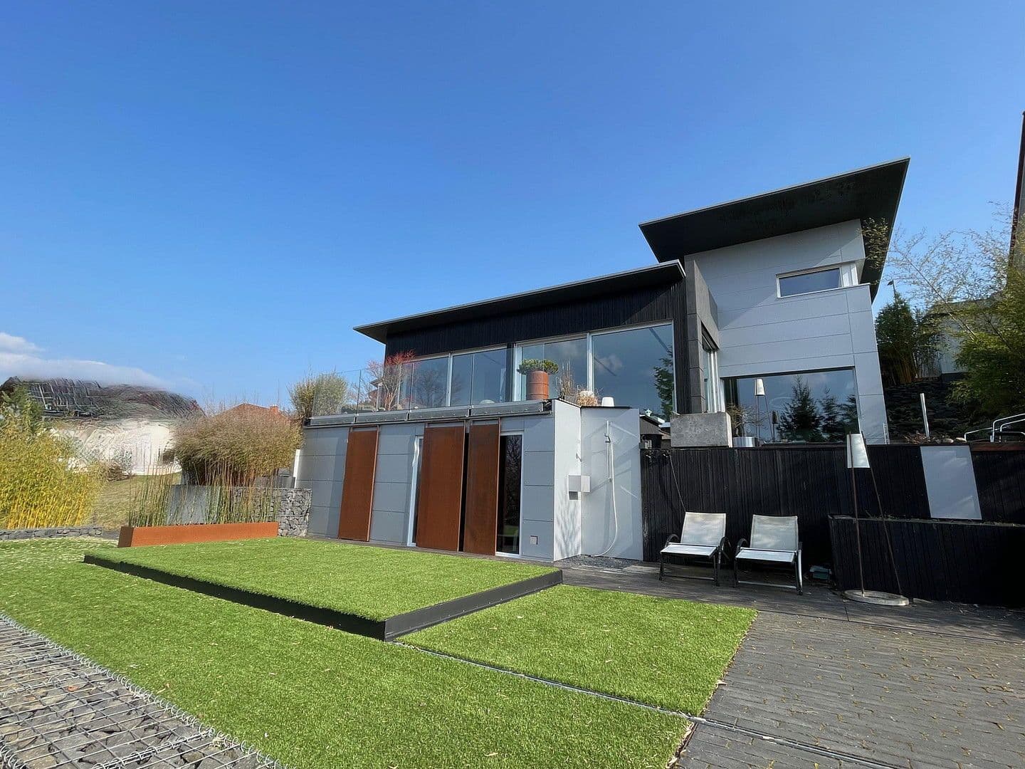 Prodej domu 230 m², pozemek 660 m², Mittenaar, Hessen Prodej domu 230 m², pozemek 660 m², Mittenaar, Hessen