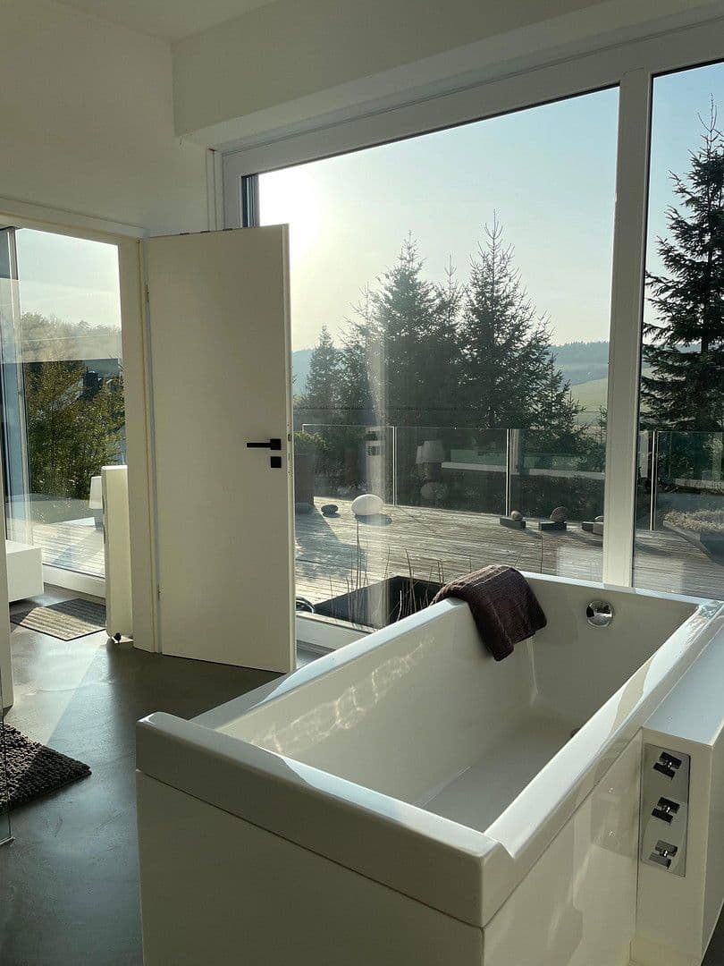 Prodej domu 230 m², pozemek 660 m², Mittenaar, Hessen Prodej domu 230 m², pozemek 660 m², Mittenaar, Hessen