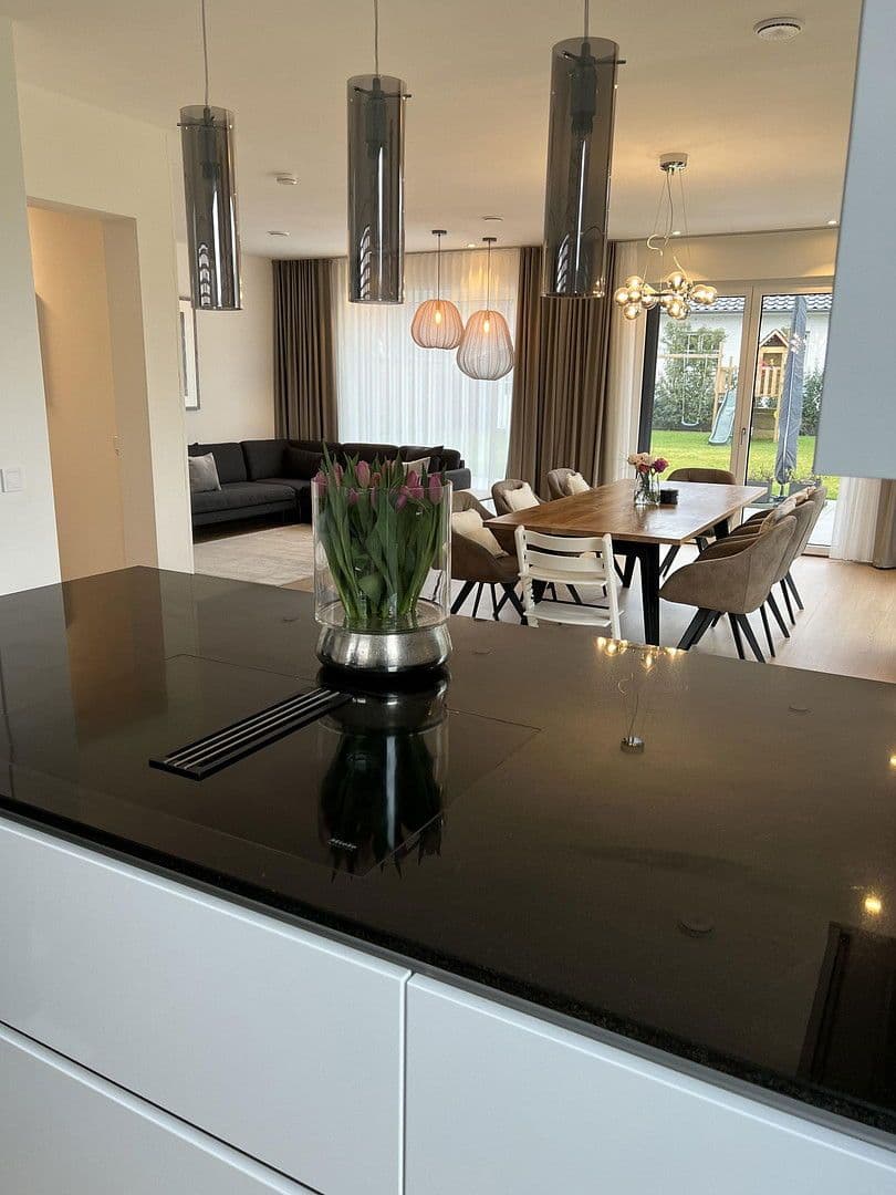 Prodej domu 199 m², pozemek 753 m², Schulstr 13d, Duisburg, Severní Porýní-Vestfálsko Prodej domu 199 m², pozemek 753 m², Schulstr 13d, Duisburg, Severní Porýní-Vestfálsko