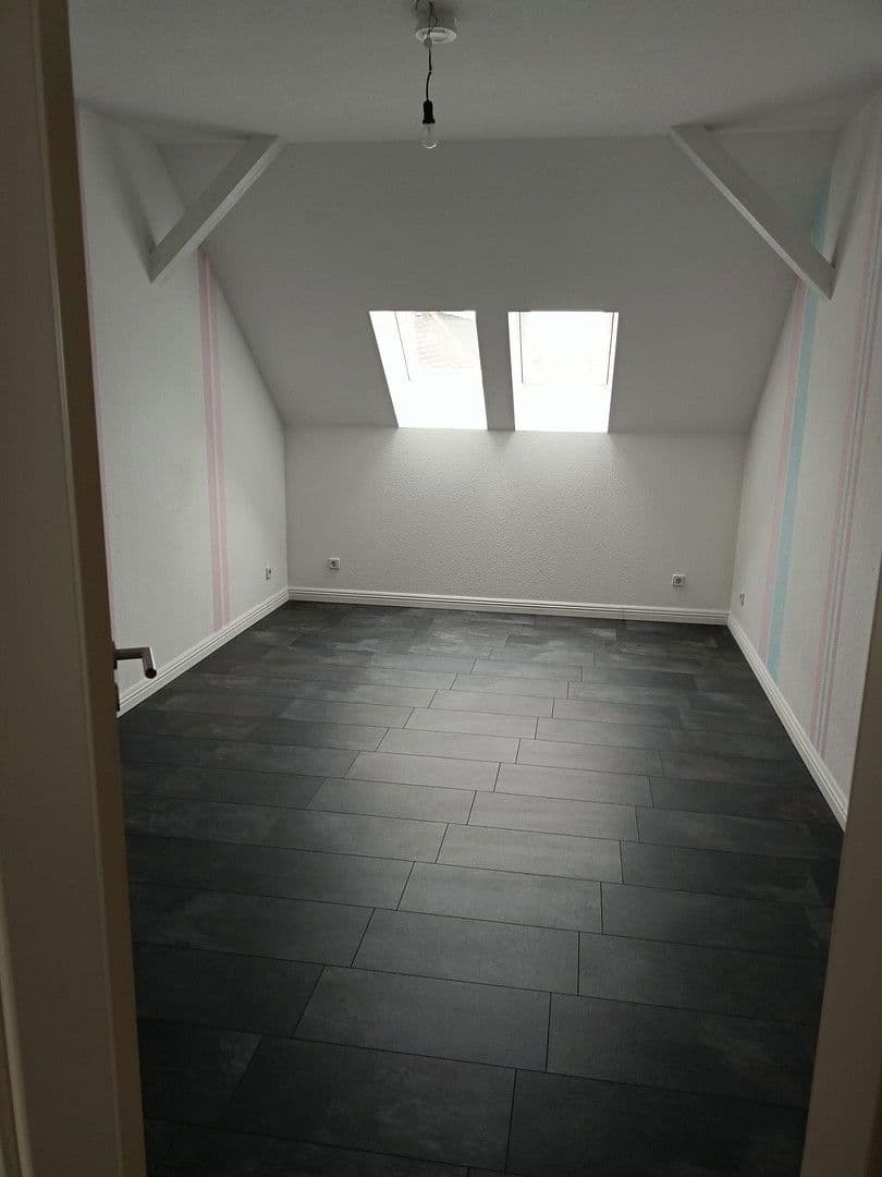 Prodej bytu 5+1 165 m², Bernhardstr. 129, Chemnitz, Sasko Prodej bytu 5+1 165 m², Bernhardstr. 129, Chemnitz, Sasko