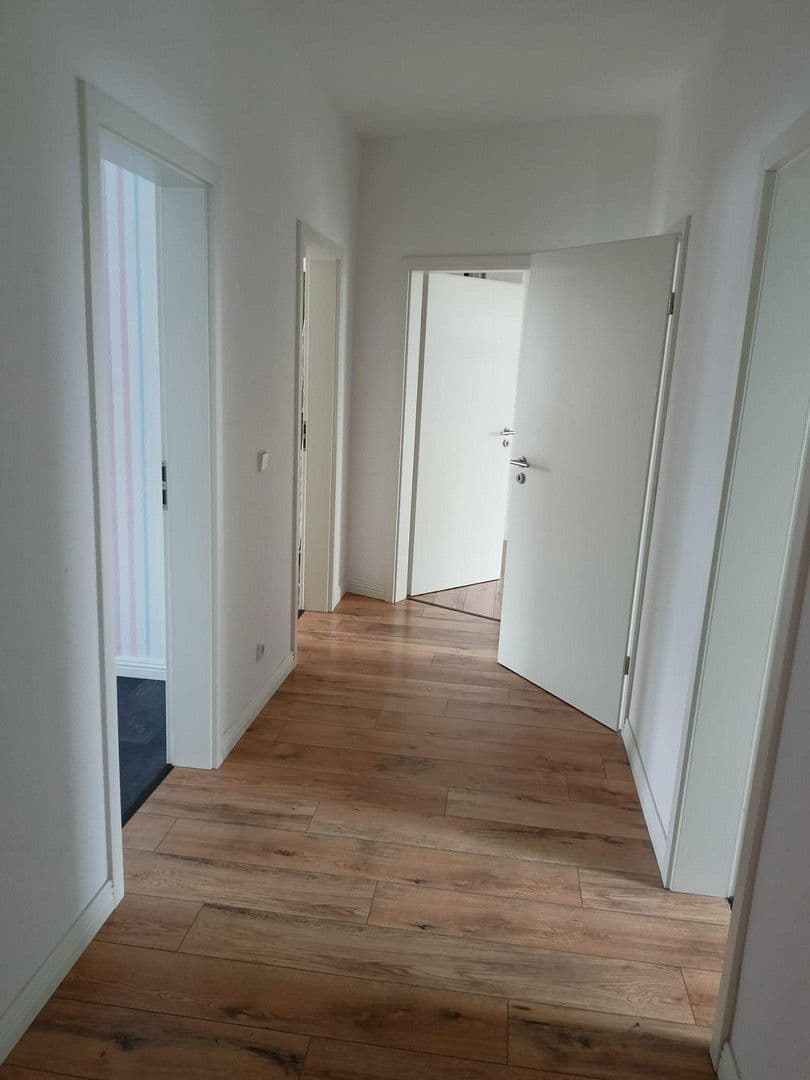 Prodej bytu 5+1 165 m², Bernhardstr. 129, Chemnitz, Sasko Prodej bytu 5+1 165 m², Bernhardstr. 129, Chemnitz, Sasko