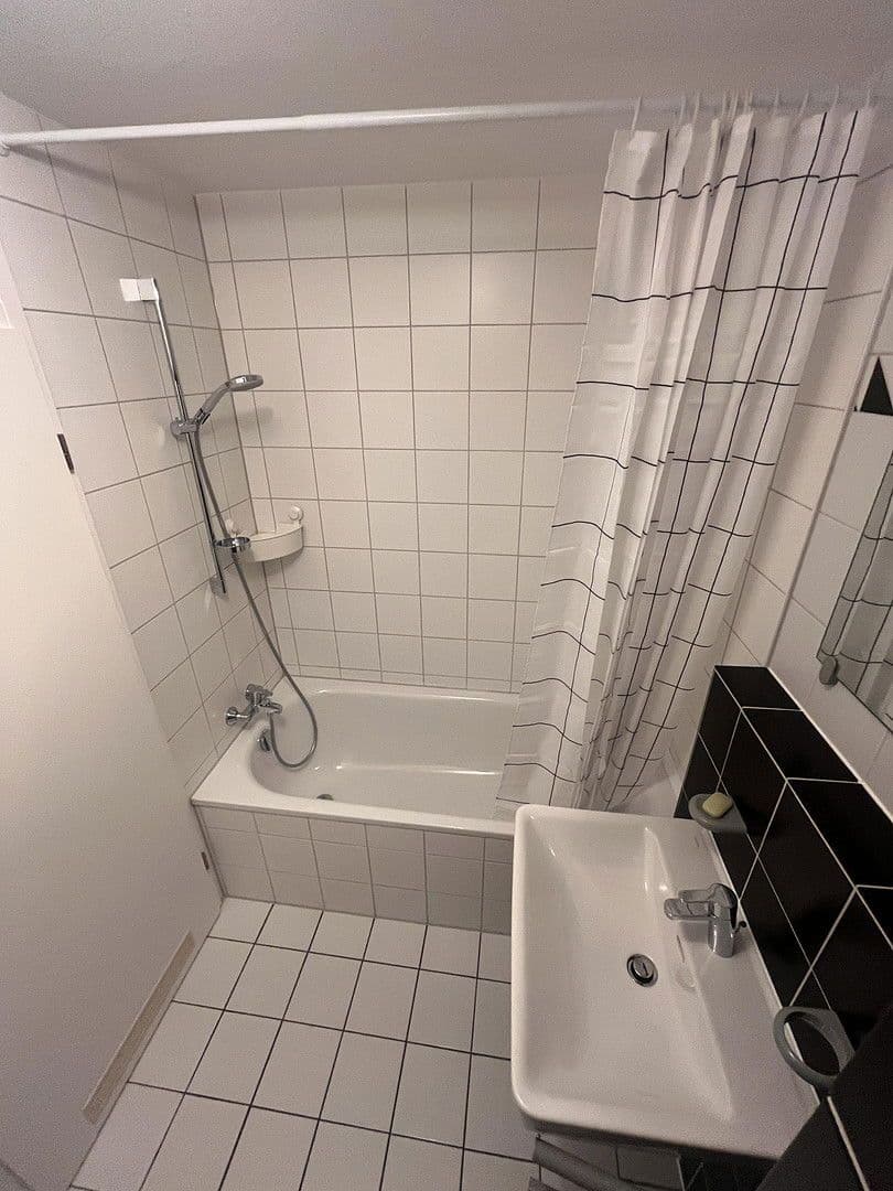 Pronájem bytu 2+kk 67 m², Lilienweg 19/1, Untergruppenbach, Bádensko-Württembersko Pronájem bytu 2+kk 67 m², Lilienweg 19/1, Untergruppenbach, Bádensko-Württembersko