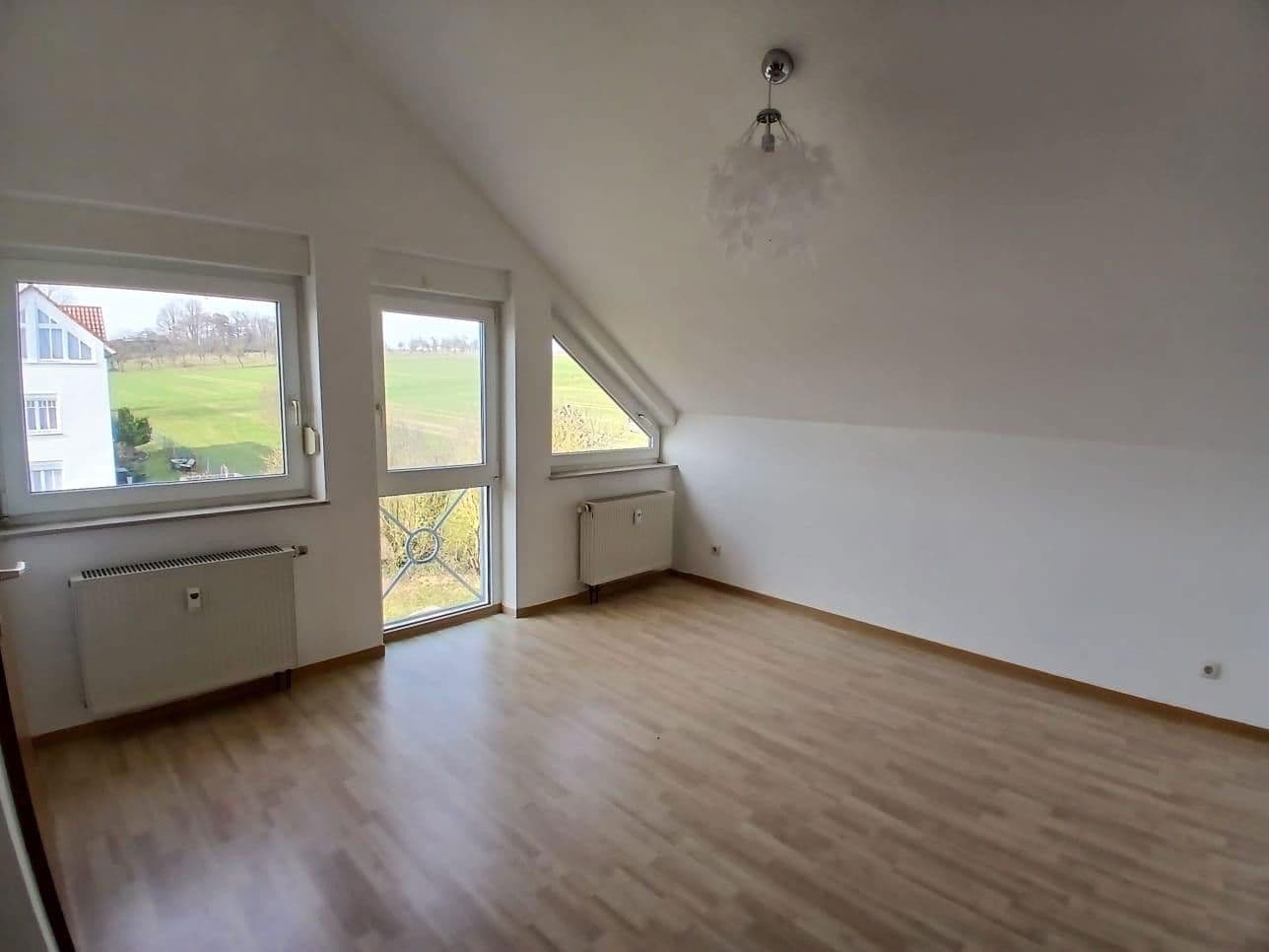 Pronájem bytu 2+1 53 m², Hüttenberg, Hessen Pronájem bytu 2+1 53 m², Hüttenberg, Hessen