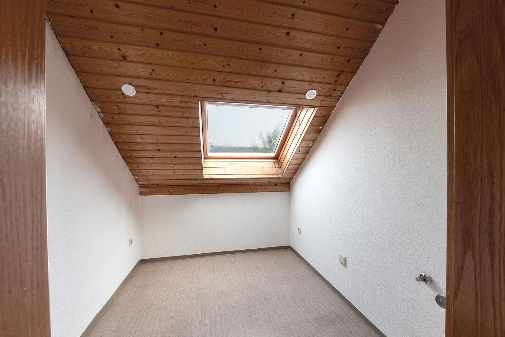 Prodej domu 151 m², pozemek 307 m², Olching, Bavorsko Prodej domu 151 m², pozemek 307 m², Olching, Bavorsko