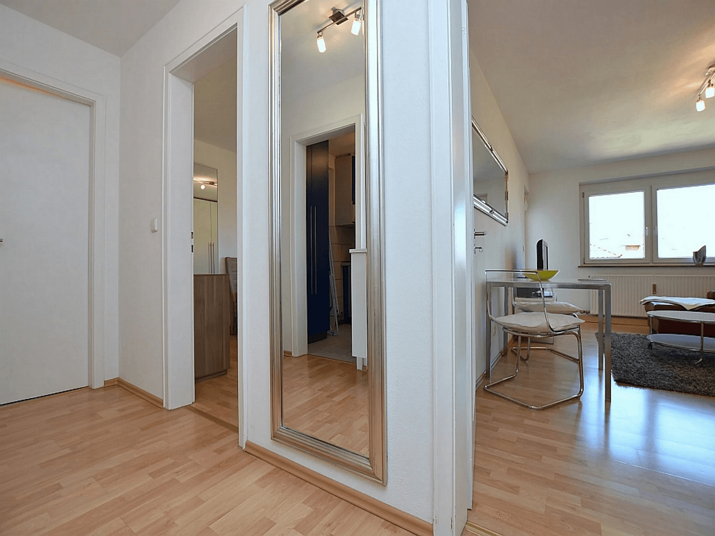 Pronájem bytu 2+1 54 m², Stuttgart, Bádensko-Württembersko Pronájem bytu 2+1 54 m², Stuttgart, Bádensko-Württembersko