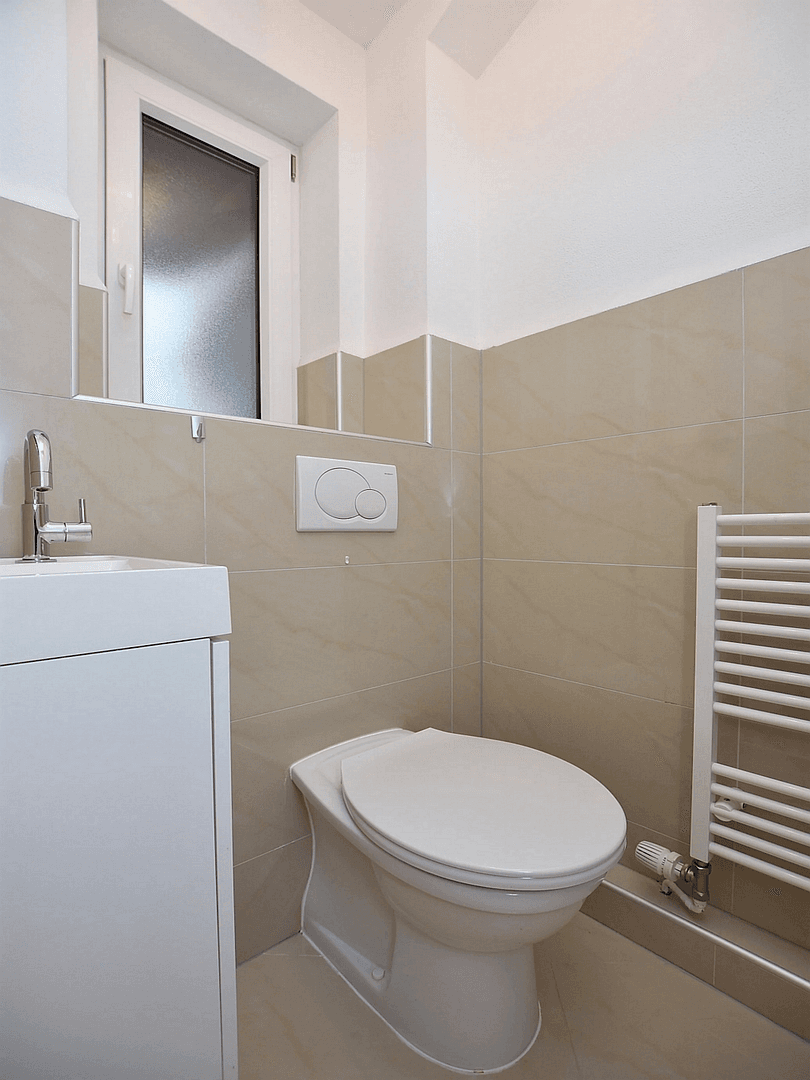 Pronájem bytu 2+1 54 m², Stuttgart, Bádensko-Württembersko Pronájem bytu 2+1 54 m², Stuttgart, Bádensko-Württembersko