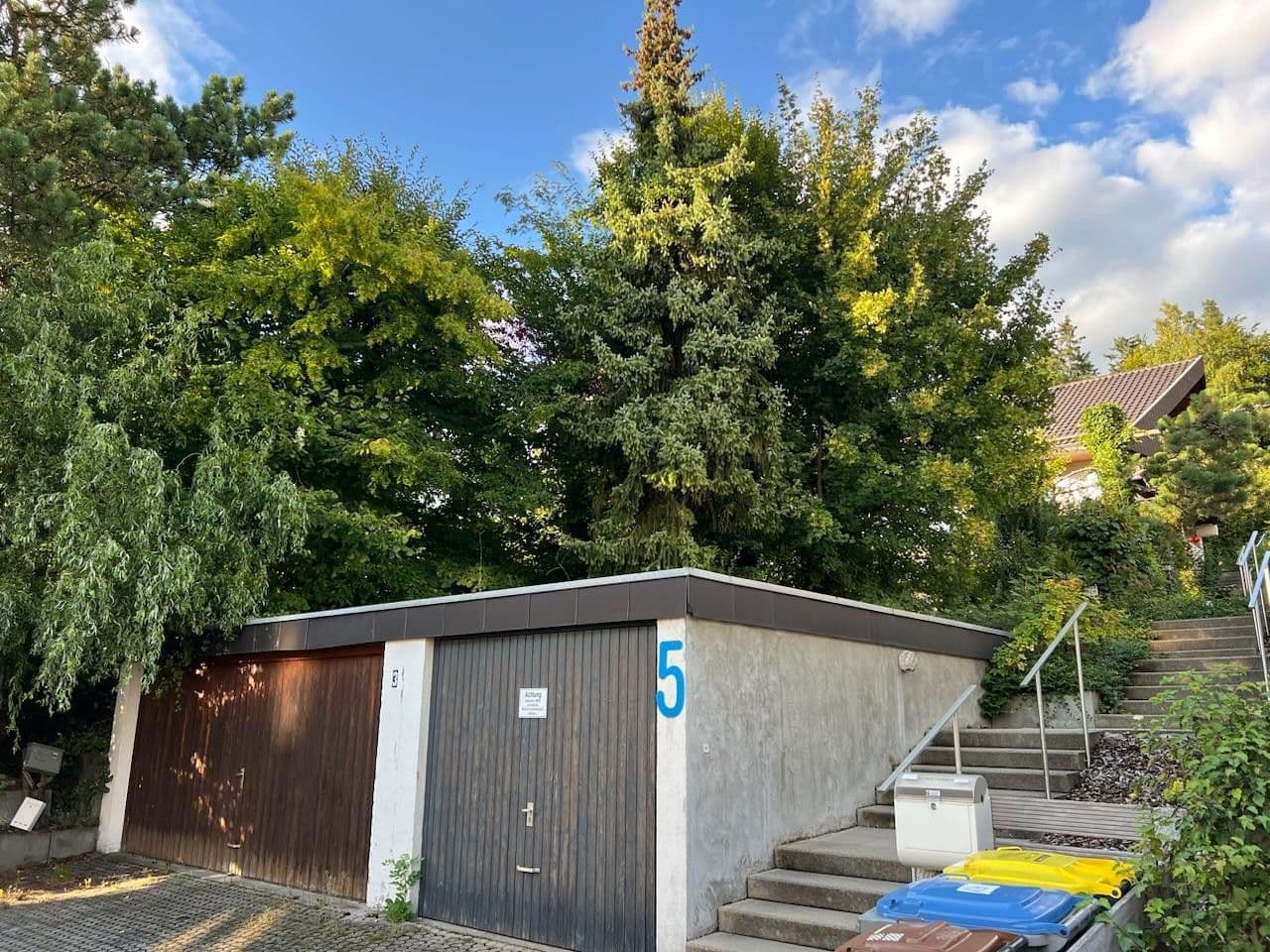 Prodej domu 190 m², pozemek 1.374 m², Reutlingen, Bádensko-Württembersko Prodej domu 190 m², pozemek 1.374 m², Reutlingen, Bádensko-Württembersko