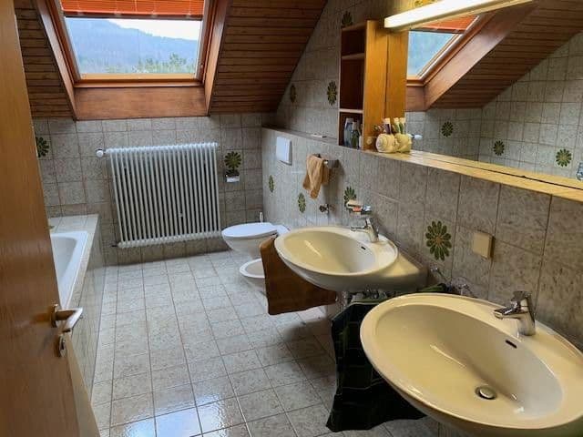 Prodej domu 190 m², pozemek 1.374 m², Reutlingen, Bádensko-Württembersko Prodej domu 190 m², pozemek 1.374 m², Reutlingen, Bádensko-Württembersko