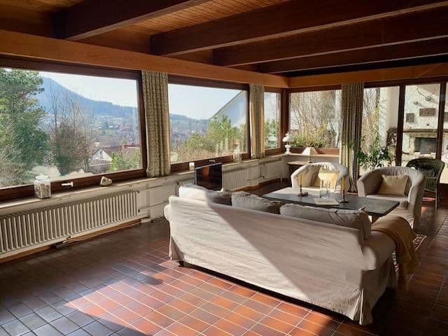 Prodej domu 190 m², pozemek 1.374 m², Reutlingen, Bádensko-Württembersko Prodej domu 190 m², pozemek 1.374 m², Reutlingen, Bádensko-Württembersko