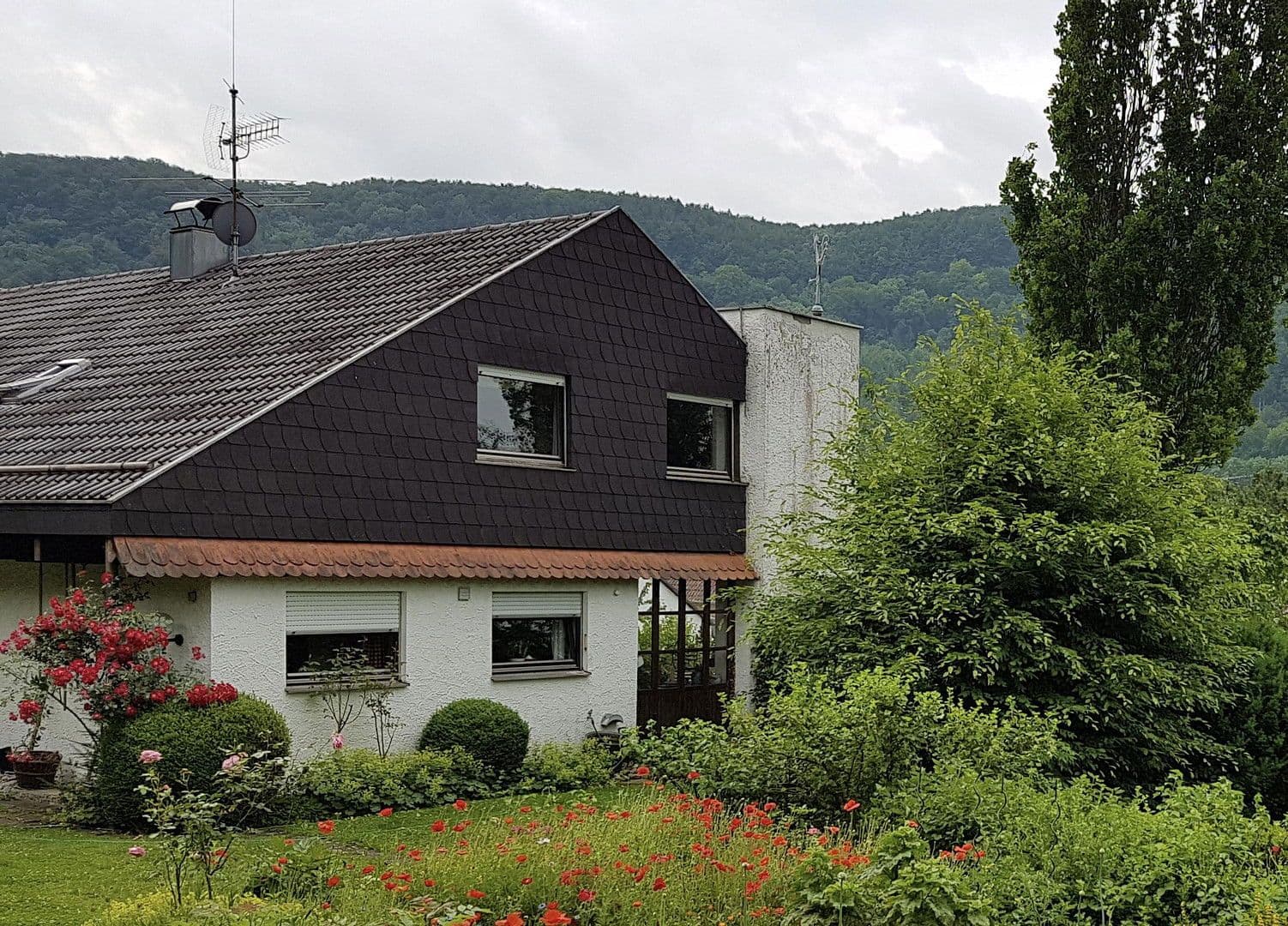 Prodej domu 190 m², pozemek 1.374 m², Reutlingen, Bádensko-Württembersko Prodej domu 190 m², pozemek 1.374 m², Reutlingen, Bádensko-Württembersko