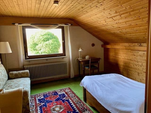 Prodej domu 190 m², pozemek 1.374 m², Reutlingen, Bádensko-Württembersko Prodej domu 190 m², pozemek 1.374 m², Reutlingen, Bádensko-Württembersko