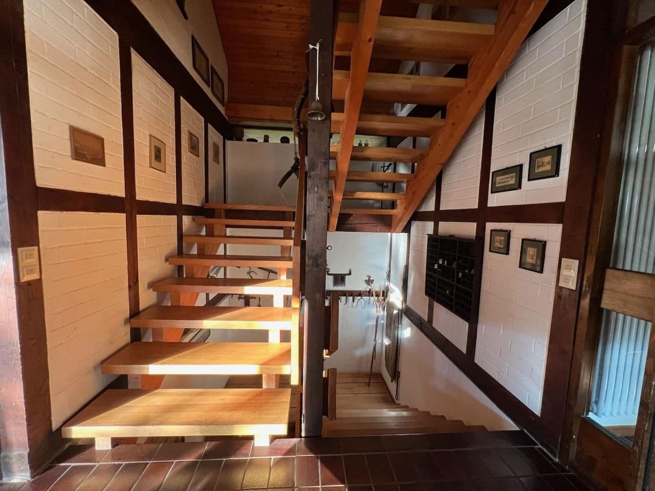 Prodej domu 190 m², pozemek 1.374 m², Reutlingen, Bádensko-Württembersko Prodej domu 190 m², pozemek 1.374 m², Reutlingen, Bádensko-Württembersko