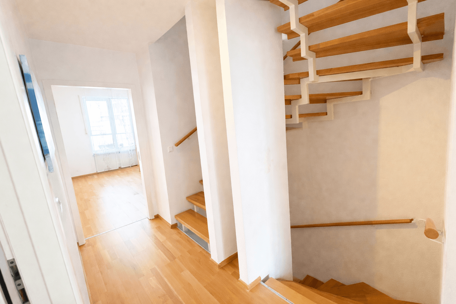 Prodej domu 131 m², pozemek 158 m², Liederbach am Taunus, Hessen Prodej domu 131 m², pozemek 158 m², Liederbach am Taunus, Hessen