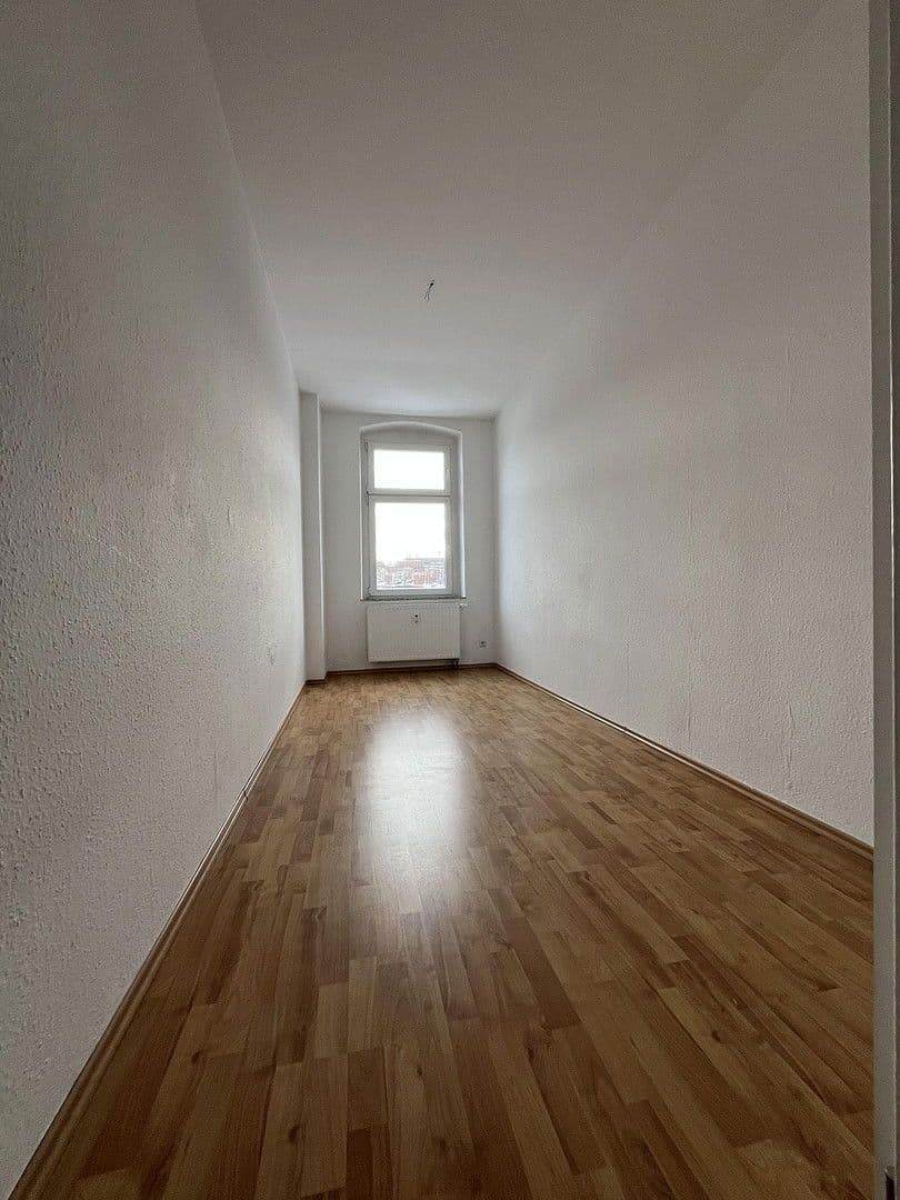 Pronájem bytu 5+1 110 m², Voigtstraße 32, Chemnitz, Sasko Pronájem bytu 5+1 110 m², Voigtstraße 32, Chemnitz, Sasko