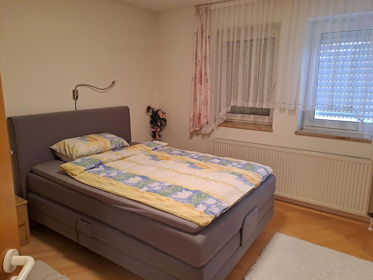 Pronájem bytu 4+1 90 m², Adelsdorf, Bavorsko Pronájem bytu 4+1 90 m², Adelsdorf, Bavorsko
