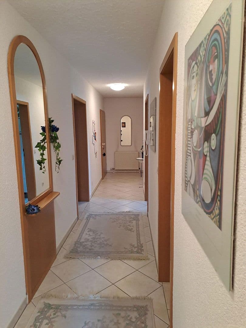 Pronájem bytu 4+1 90 m², Adelsdorf, Bavorsko Pronájem bytu 4+1 90 m², Adelsdorf, Bavorsko