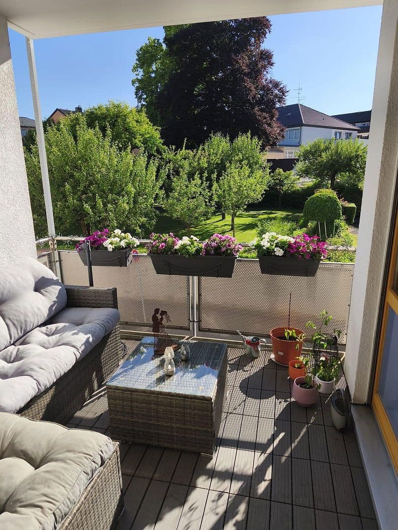 Pronájem bytu 2+1 65 m², Friesenstraße 14, Augsburg, Bavorsko Pronájem bytu 2+1 65 m², Friesenstraße 14, Augsburg, Bavorsko