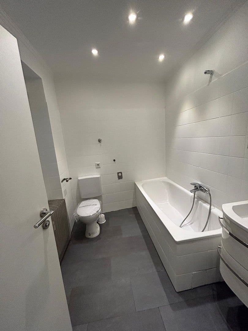 Pronájem domu 170 m², pozemek 225 m², Wielandstrasse 4a, Worms, Porýní-Falc Pronájem domu 170 m², pozemek 225 m², Wielandstrasse 4a, Worms, Porýní-Falc