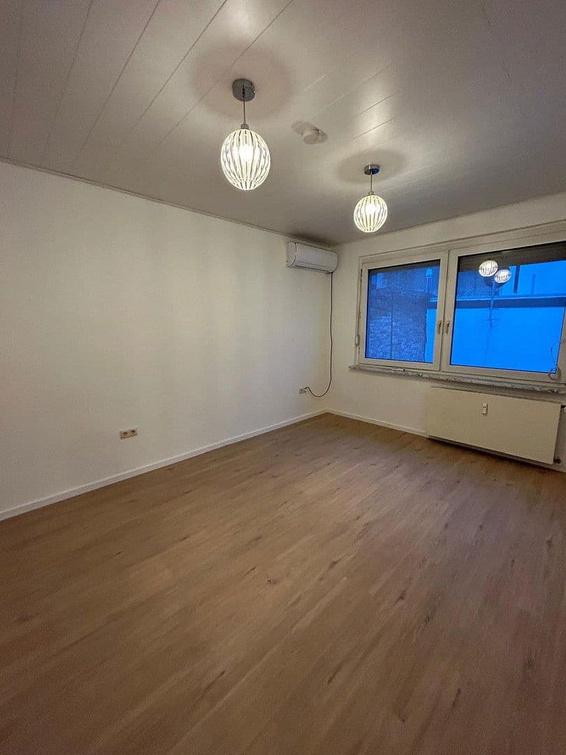 Pronájem domu 170 m², pozemek 225 m², Wielandstrasse 4a, Worms, Porýní-Falc Pronájem domu 170 m², pozemek 225 m², Wielandstrasse 4a, Worms, Porýní-Falc