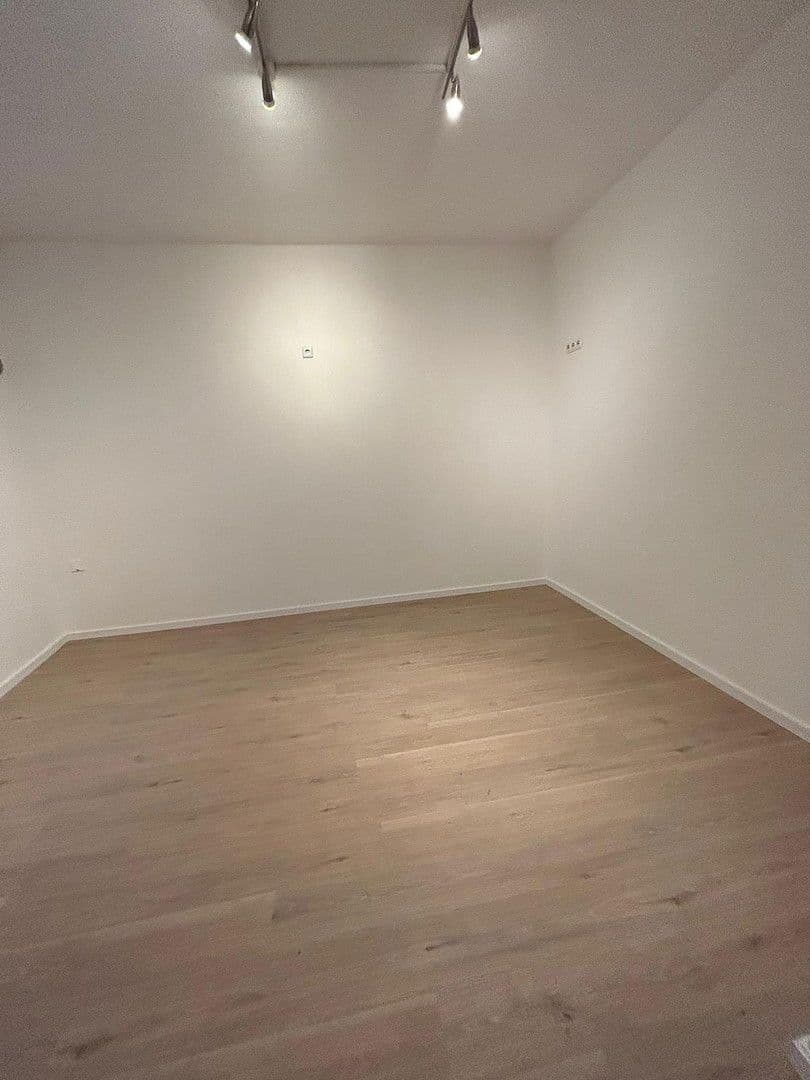 Pronájem domu 170 m², pozemek 225 m², Wielandstrasse 4a, Worms, Porýní-Falc Pronájem domu 170 m², pozemek 225 m², Wielandstrasse 4a, Worms, Porýní-Falc