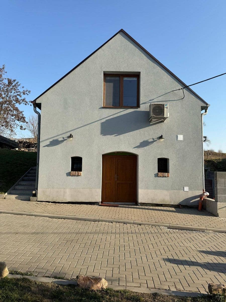 Pronájem chaty, chalupy, Uherčice, Jihomoravský kraj Pronájem chaty, chalupy, Uherčice, Jihomoravský kraj