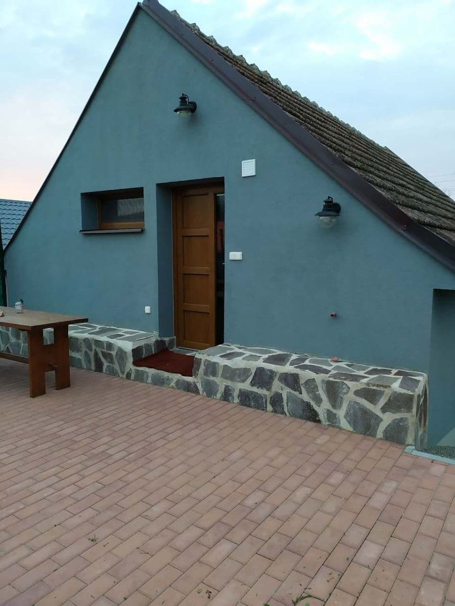 Pronájem chaty, chalupy, Uherčice, Jihomoravský kraj Pronájem chaty, chalupy, Uherčice, Jihomoravský kraj